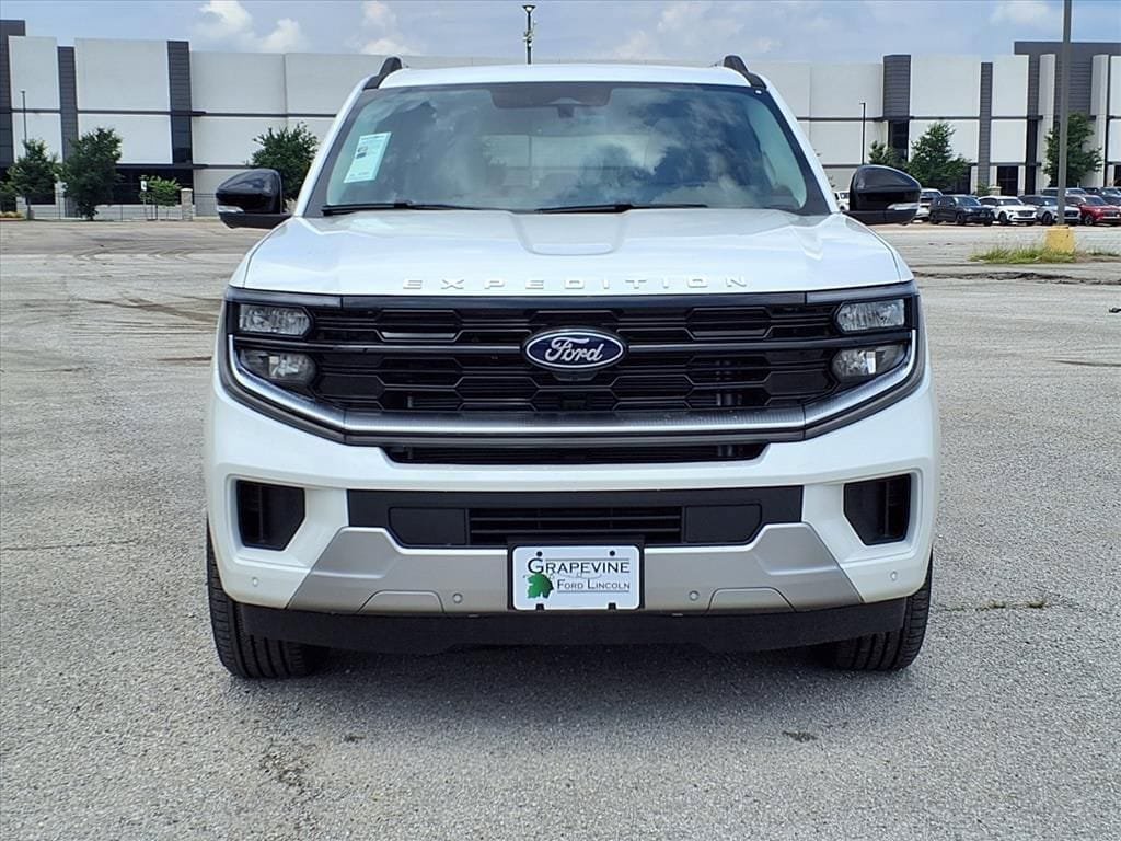 New 2026 Ford Expedition Max Platinum w/ Platinum Ultimate Package AWD/4WD image 2