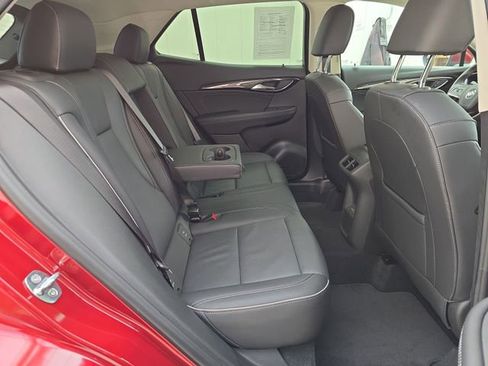 Used 2023 Buick Envision Essence image 33