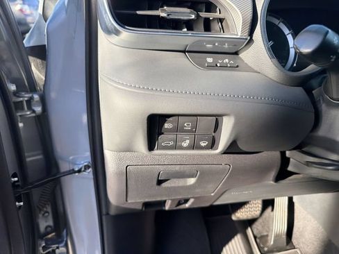 Used 2022 Toyota Highlander Platinum AWD/4WD image 11