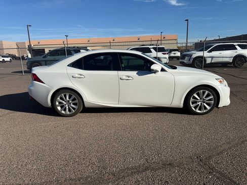 Used 2015 Lexus IS 250 image 4
