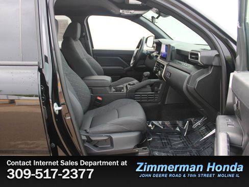 Used 2024 Toyota Tacoma SR w/ SR Upgrade Package AWD/4WD image 17