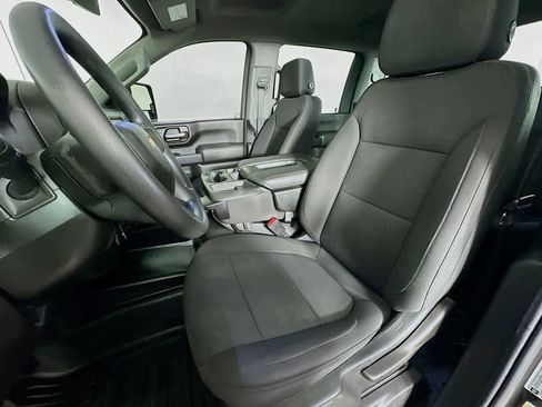 Used 2023 Chevrolet Silverado 2500 W/T image 12