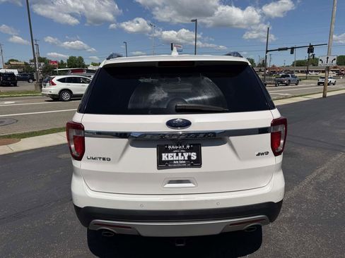 Used 2017 Ford Explorer Limited w/ Equipment Group 301A AWD/4WD image 4