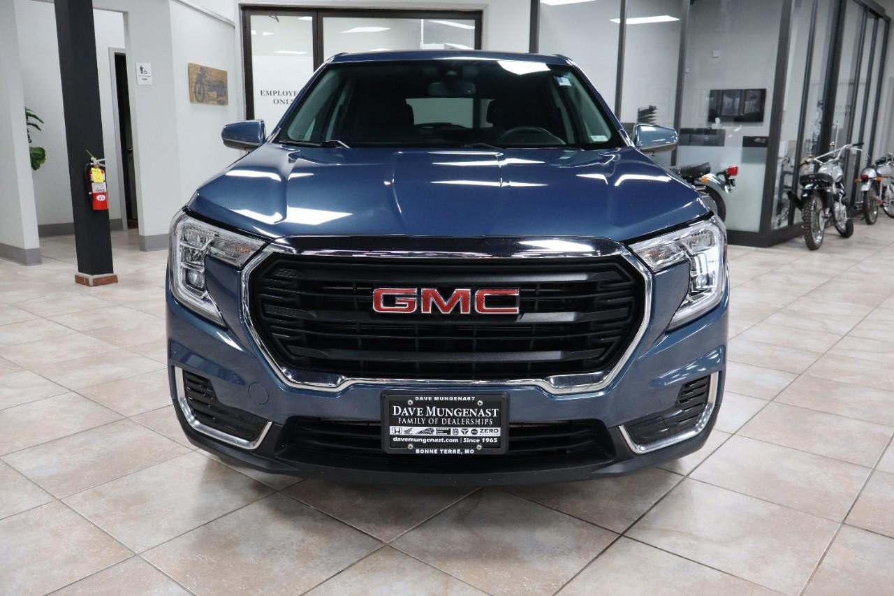 Used 2024 GMC Terrain SLE AWD/4WD image 8