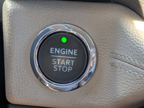 Used 2024 Ford Expedition Limited image 25