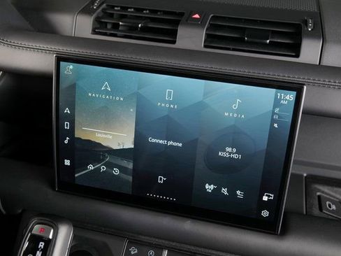 Used 2025 Land Rover Defender 110 S image 16