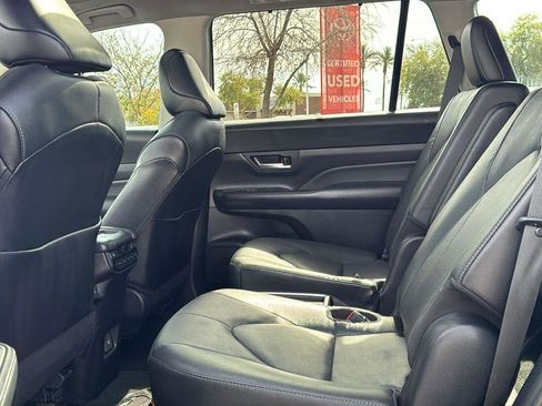 Used 2025 Toyota Grand Highlander FWD image 27