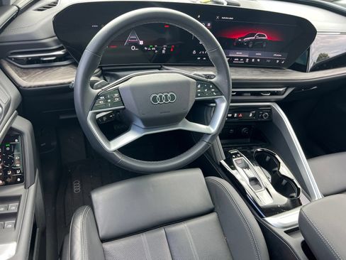 Used 2025 Audi Q5 Premium Plus w/ Premium Plus AWD/4WD image 35