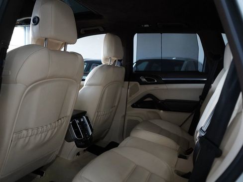 Used 2015 Porsche Cayenne S image 14