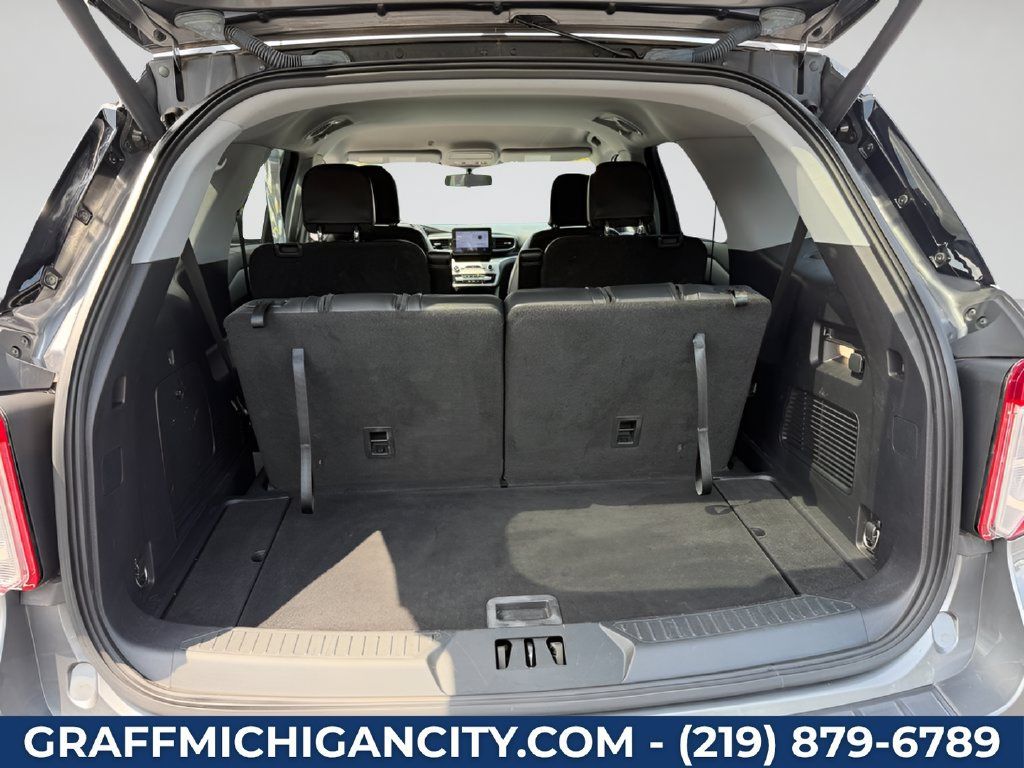 Used 2022 Ford Explorer XLT w/ Equipment Group 202A AWD/4WD image 25