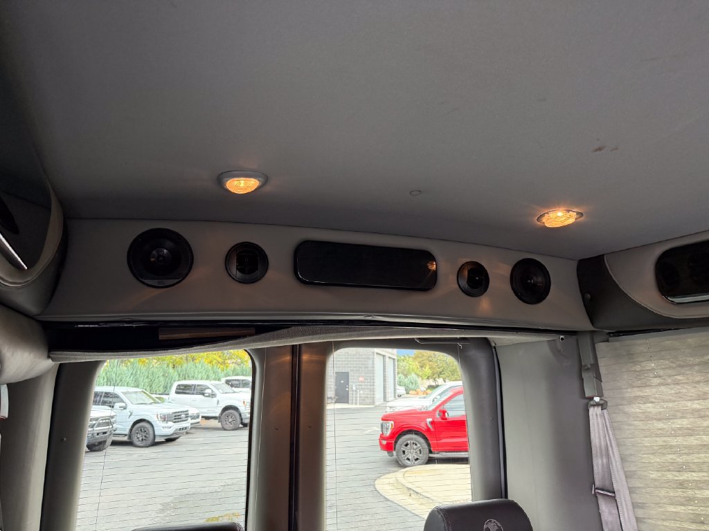 Used 2021 Ford Transit 250 Medium Roof AWD image 43