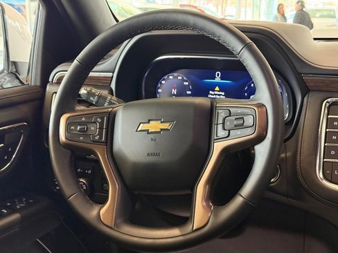 Used 2023 Chevrolet Suburban High Country image 21
