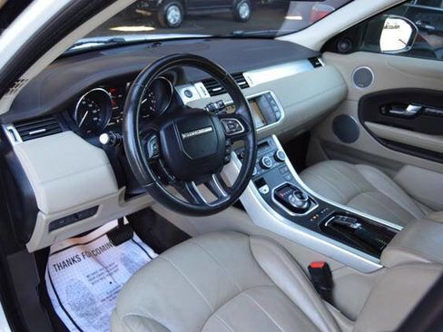 Used 2016 Land Rover Range Rover Evoque SE image 13