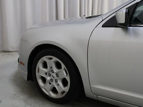 Used 2011 Ford Fusion SE image 27
