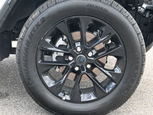 Used 2025 Jeep Wrangler Sahara w/ Safety Group image 13