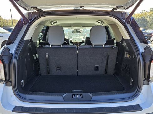 New 2026 Ford Explorer Active image 11