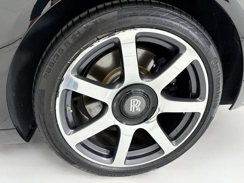 Used 2016 Rolls-Royce Wraith RWD image 28
