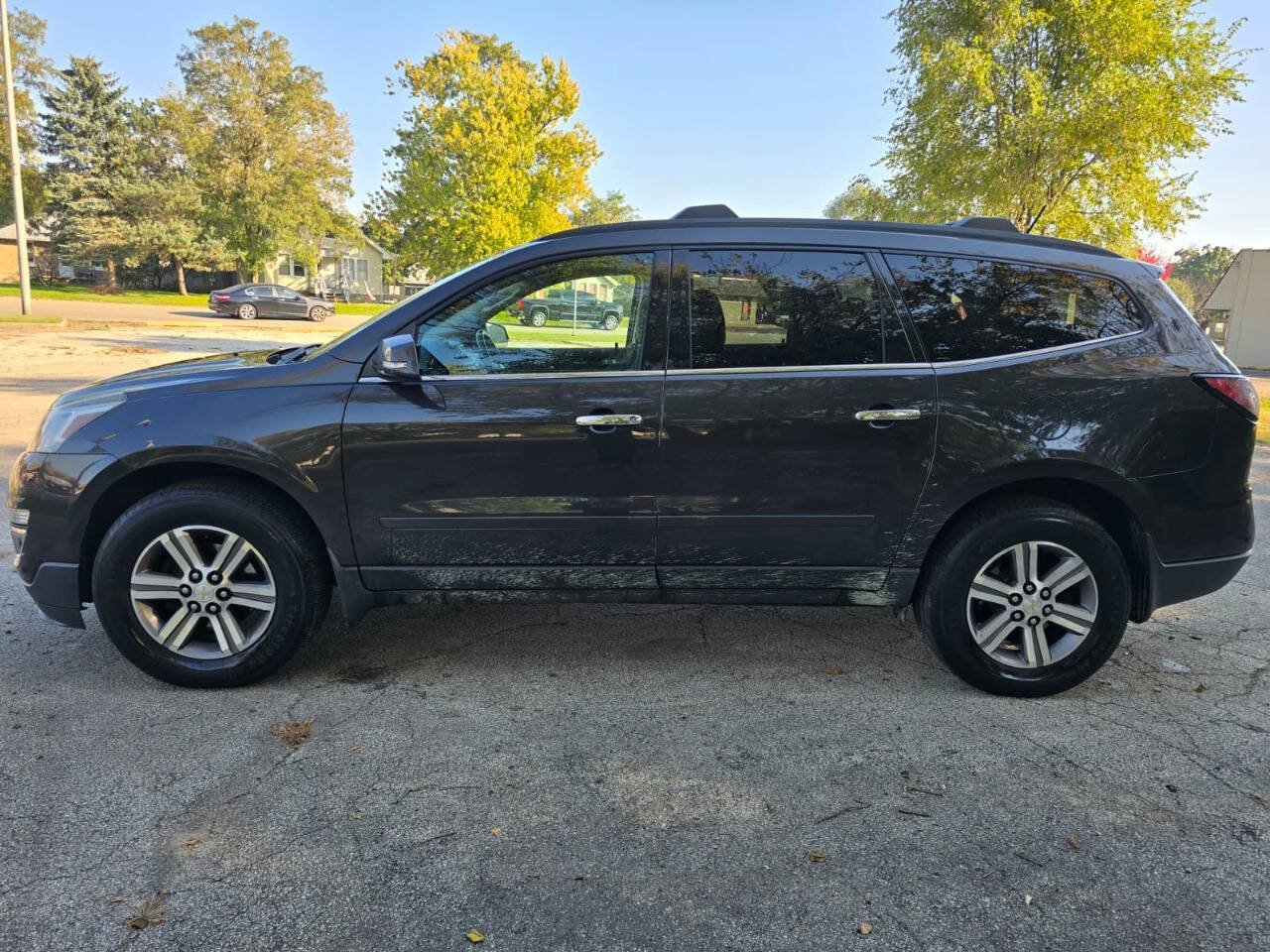 Used 2017 Chevrolet Traverse LT AWD/4WD image 5