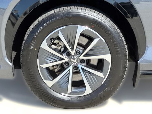 Certified 2023 Lexus RZ 450e Premium w/ Technology Package AWD/4WD image 13