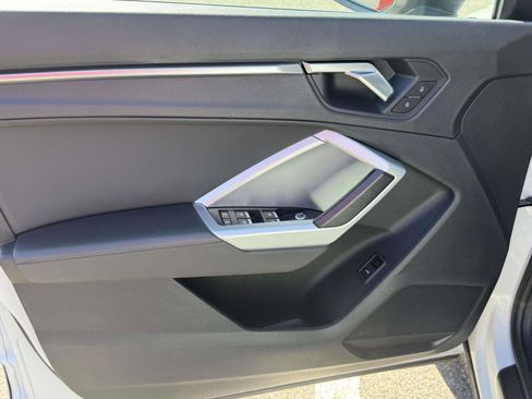 Used 2019 Audi Q3 2.0T Premium w/ Convenience Package AWD/4WD image 27