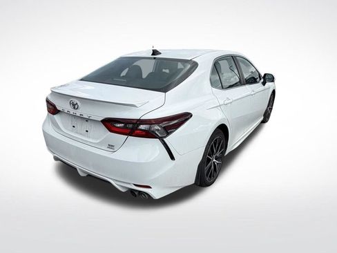 Used 2023 Toyota Camry SE w/ Cold Weather Package AWD/4WD image 5