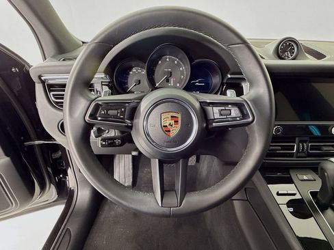 Certified 2025 Porsche Macan AWD/4WD image 15