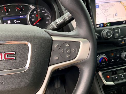Used 2022 GMC Terrain SLT w/ Infotainment Package II FWD image 22