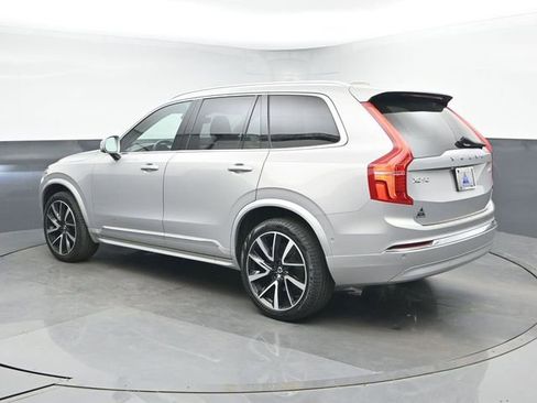 Used 2023 Volvo XC90 B6 Plus image 7