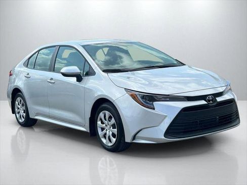 Certified 2026 Toyota Corolla LE FWD image 3
