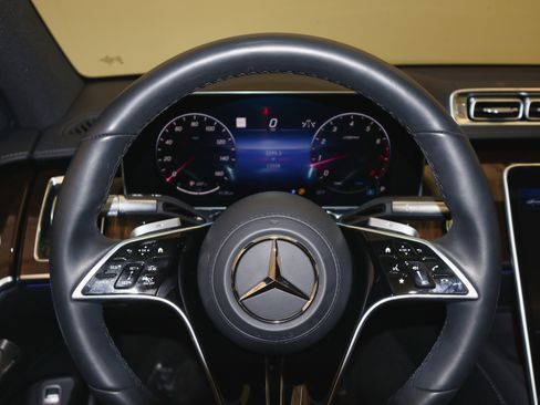Used 2023 Mercedes-Benz S 580 S 580 image 37