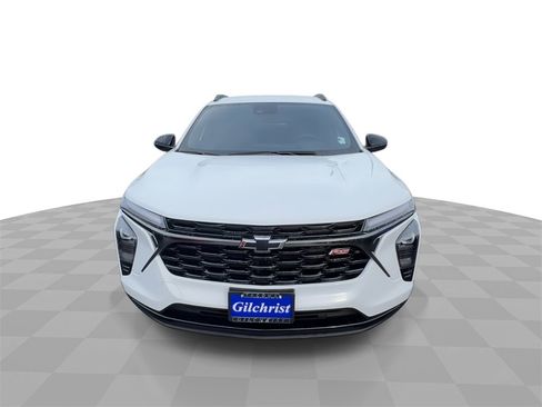 Certified 2025 Chevrolet Trax RS w/ Driver Confidence Package image 3