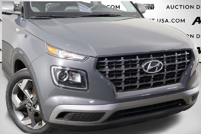 Used 2024 Hyundai Venue SEL FWD image 44