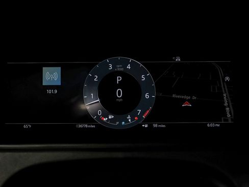 Used 2024 Land Rover Range Rover Velar Dynamic SE image 21