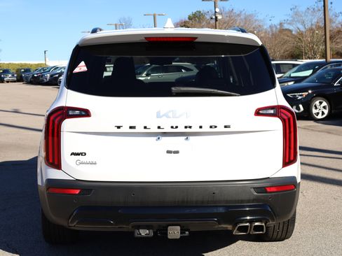 Used 2022 Kia Telluride EX w/ EX Premium Package image 4