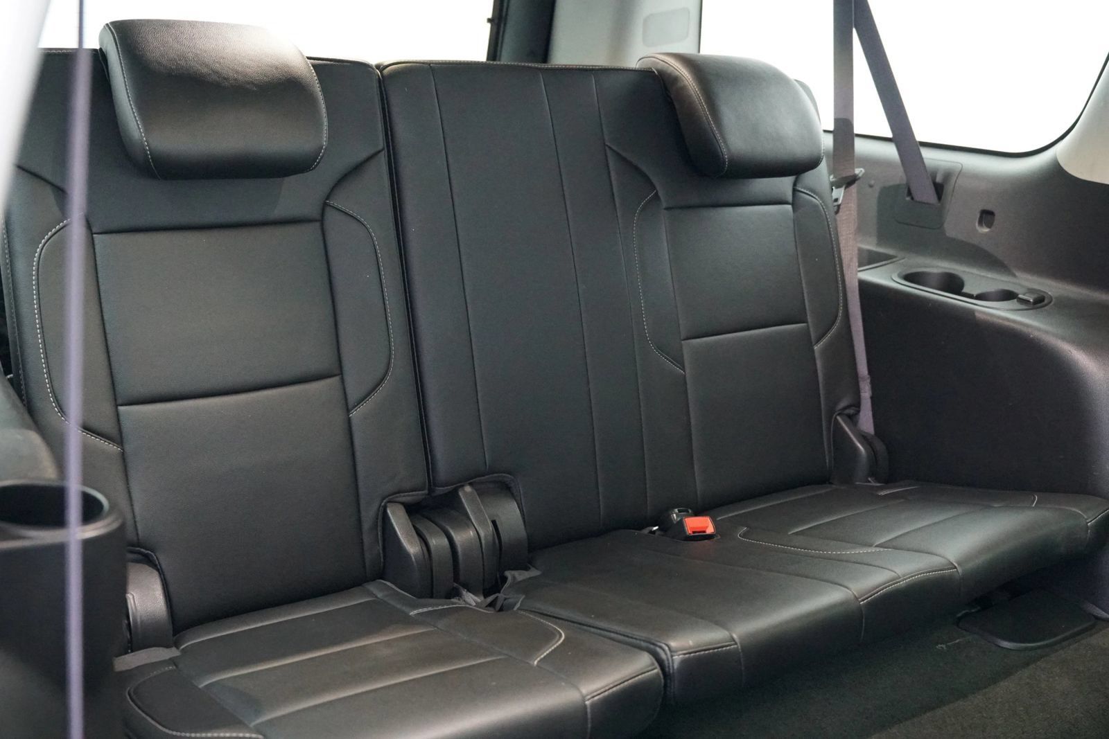 Used 2017 Chevrolet Suburban LT RWD image 32