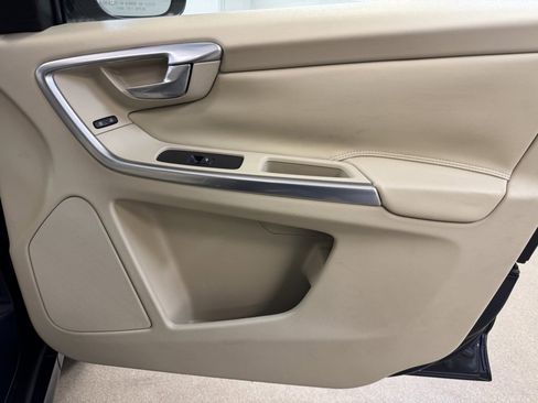 Used 2015 Volvo XC60 T5 Premier image 29