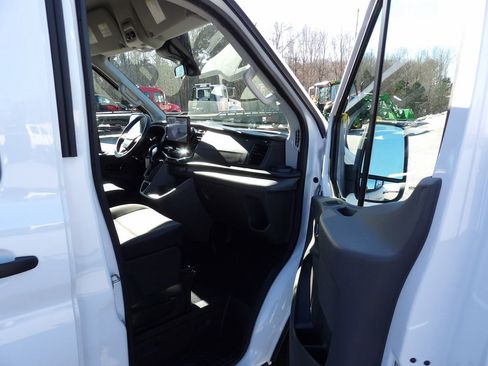 Used 2024 Ford Transit 350 XLT image 22