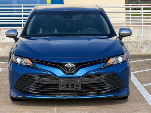 Used 2020 Toyota Camry LE FWD image 2