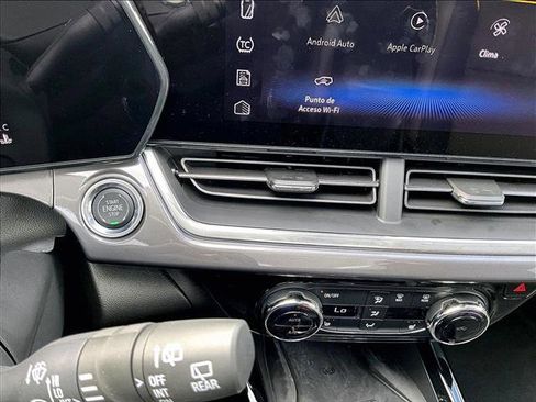 Certified 2025 Chevrolet Trax ACTIV w/ Sunroof Package image 24