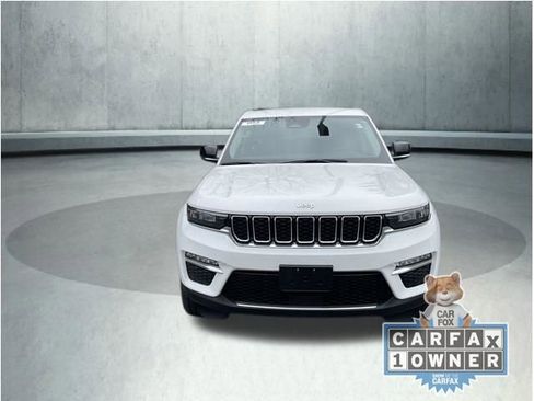 Used 2023 Jeep Grand Cherokee Limited AWD/4WD image 2