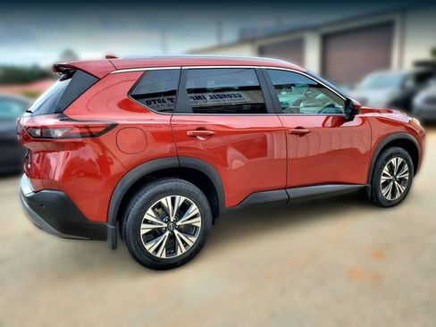 Used 2023 Nissan Rogue SV w/ SV Premium B Package FWD image 18