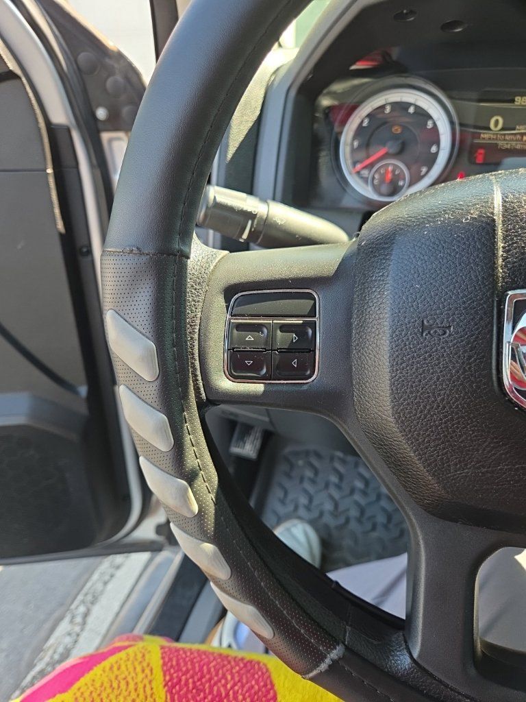 Used 2014 RAM 1500 Express RWD image 14