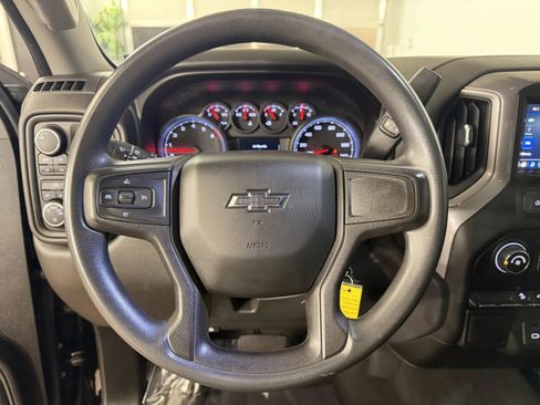 Used 2020 Chevrolet Silverado 1500 Custom Trail Boss w/ Custom Convenience Package AWD/4WD image 18