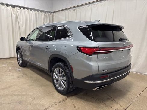 Used 2025 Buick Enclave Preferred image 6