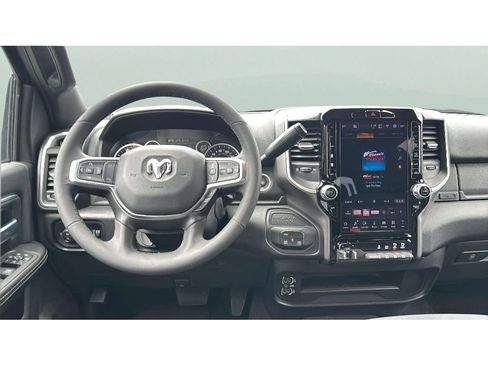Used 2025 RAM 2500 Big Horn AWD/4WD image 12