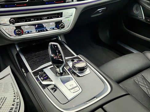 Used 2019 BMW 750i xDrive image 16