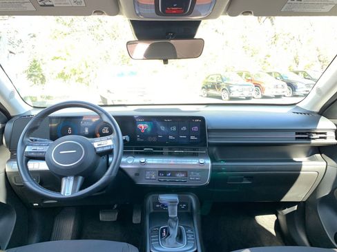 Used 2025 Hyundai Kona SEL image 33