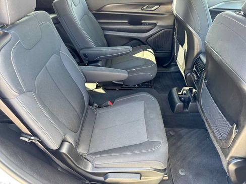 Used 2023 Jeep Grand Cherokee L Laredo w/ Luxury Tech Group I AWD/4WD image 20