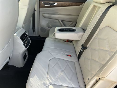 New 2026 Volkswagen Atlas SE FWD image 13
