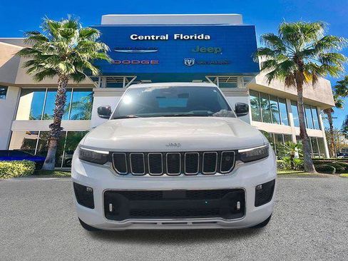Certified 2025 Jeep Grand Cherokee Overland w/ Adv Protech Group III AWD/4WD image 3